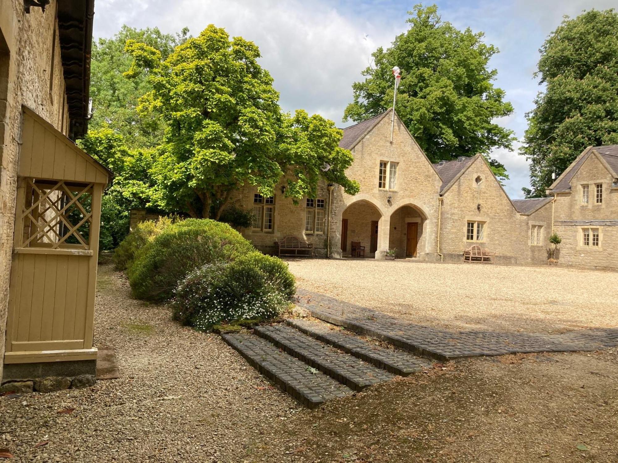 Orchardleigh Estate Hotel Frome Exterior photo