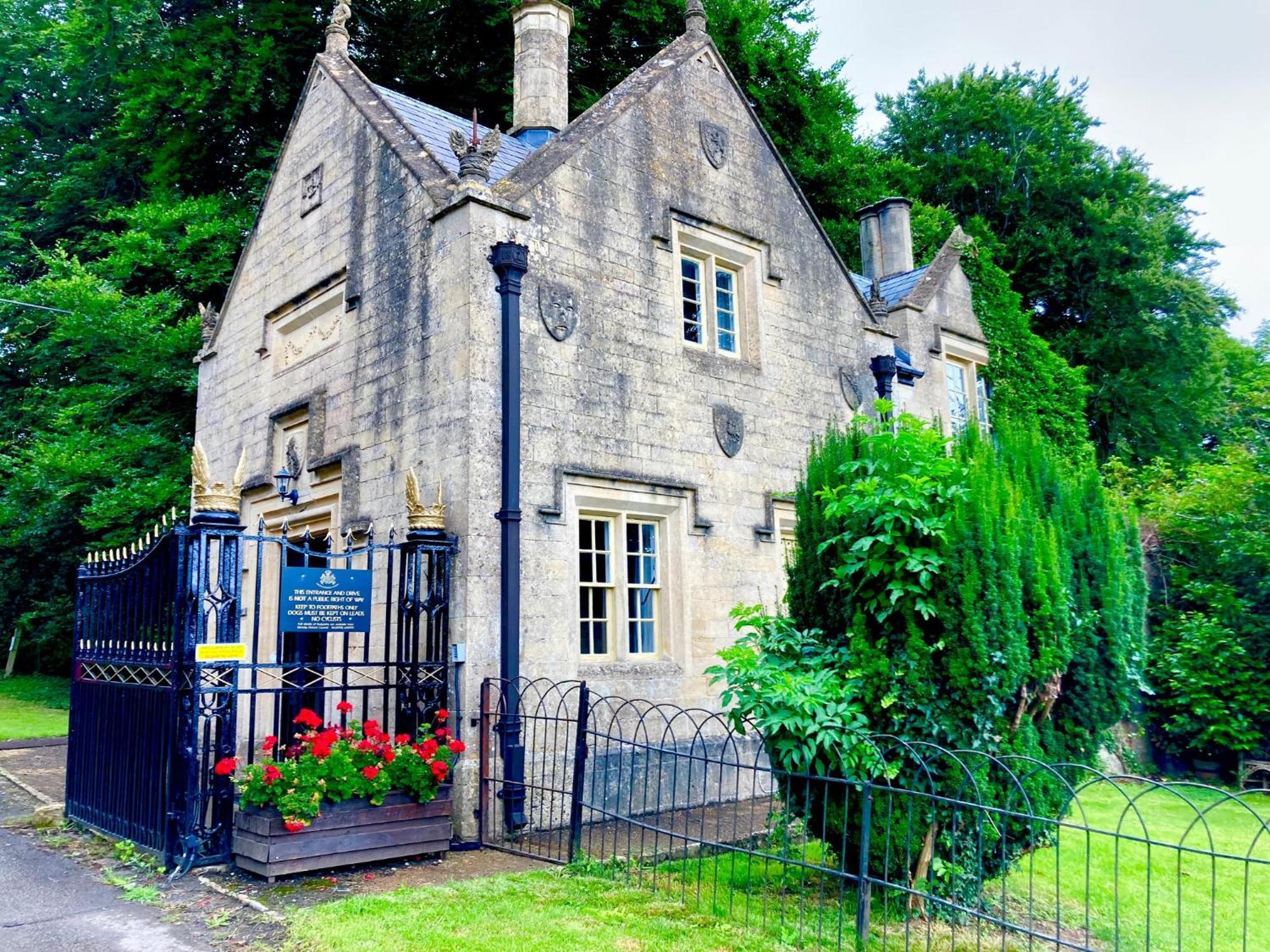 Orchardleigh Estate Hotel Frome Exterior photo